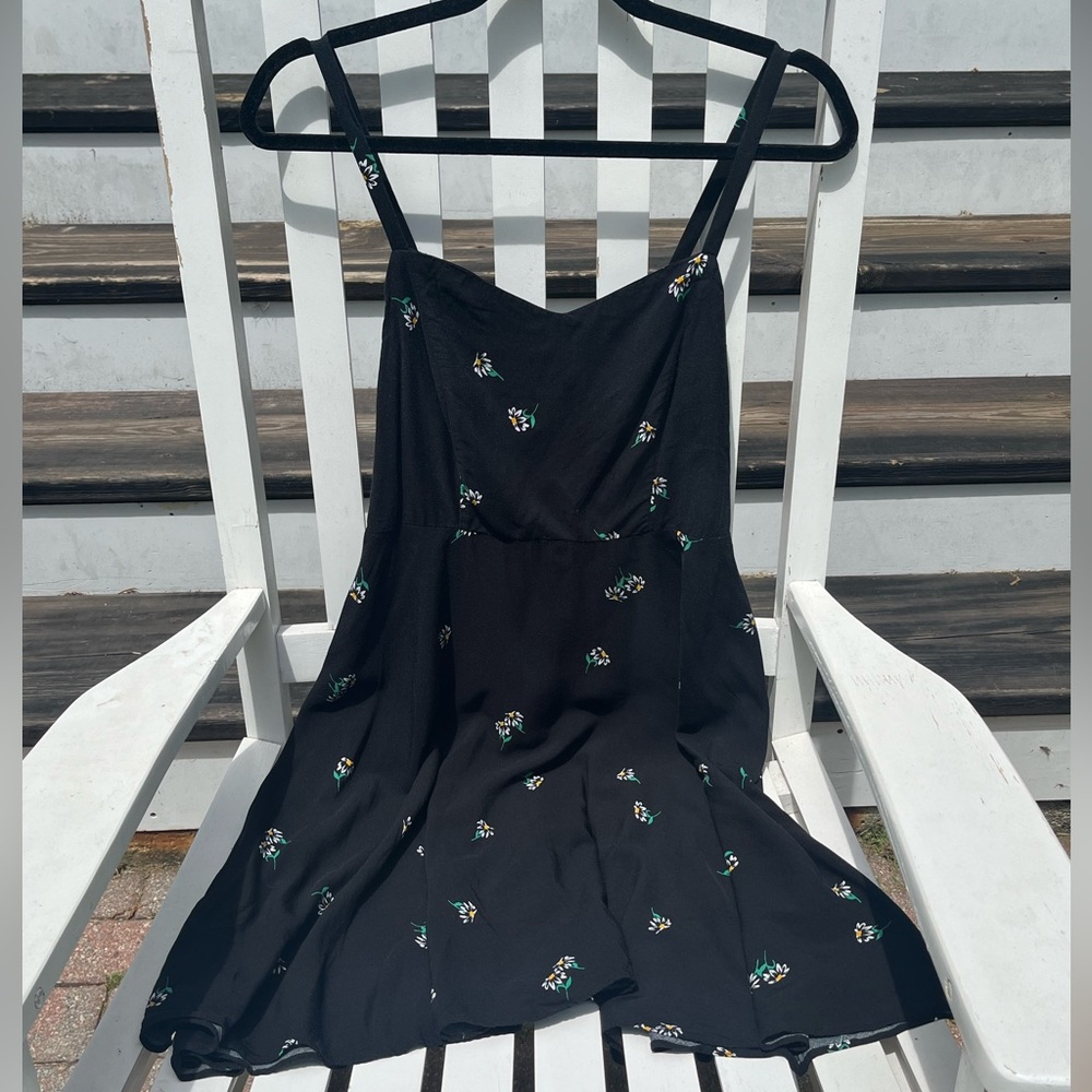 ☀️Old Navy Black Floral Sundress Size M